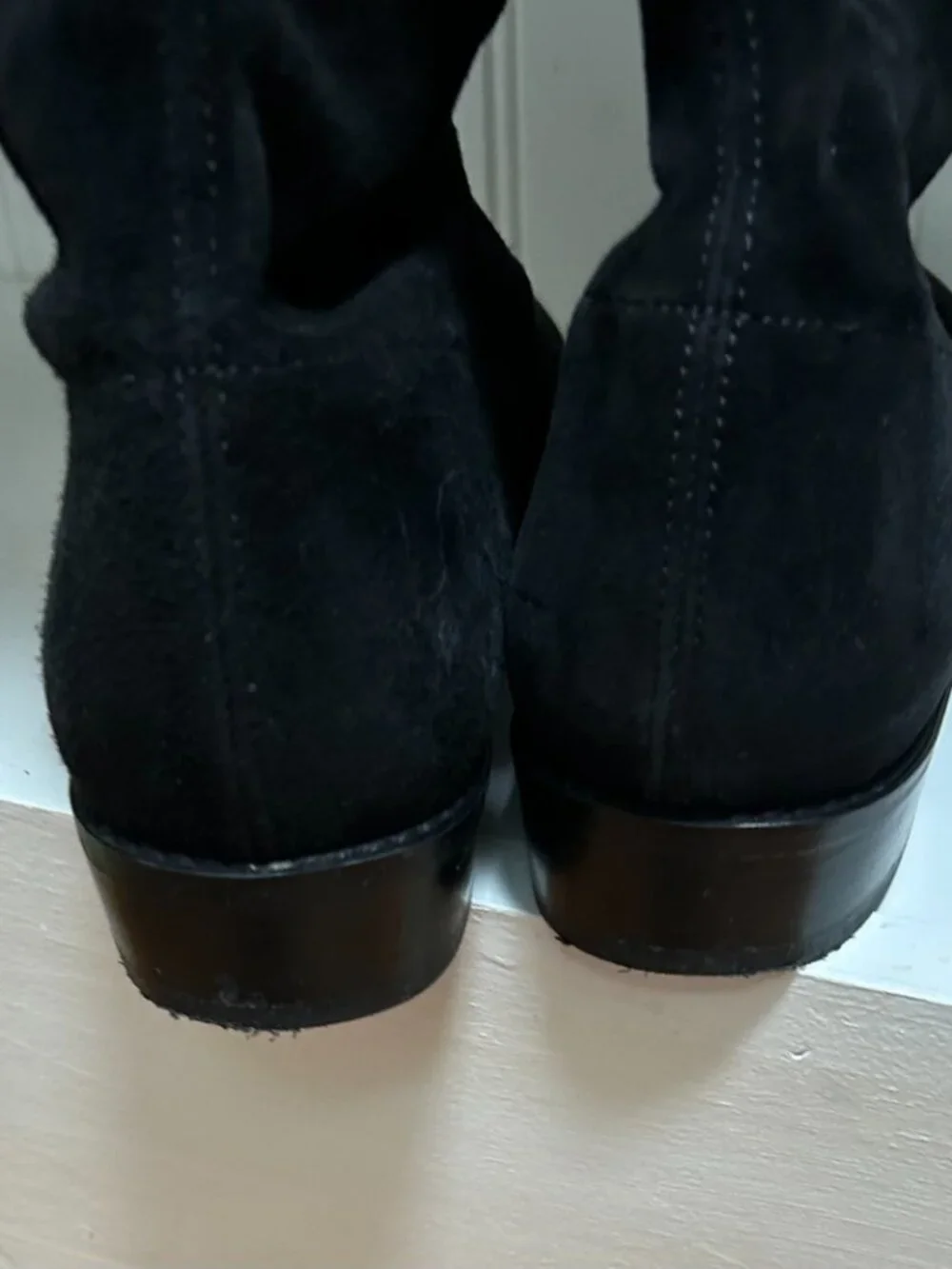 Stuart Weitzman Suede Over-The-Knee Boots Black Round-Toes Tie Closures Size 8